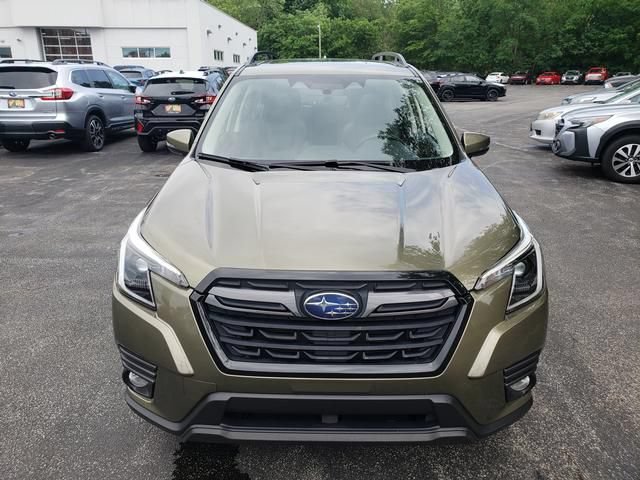 Certified 2023 Subaru Forester Limited AWD/4WD image 9