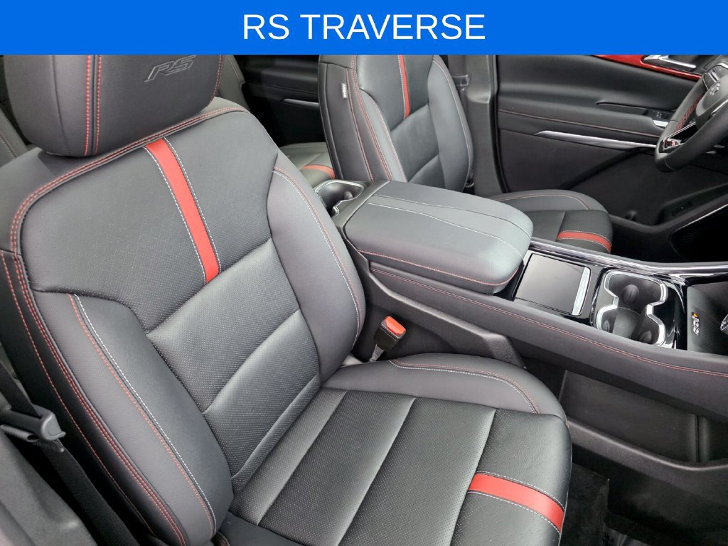 Used 2024 Chevrolet Traverse RS FWD image 34