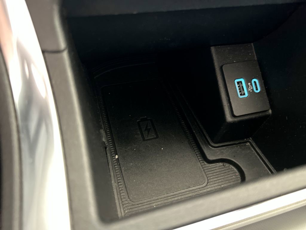 Used 2024 Ford Edge Titanium image 33