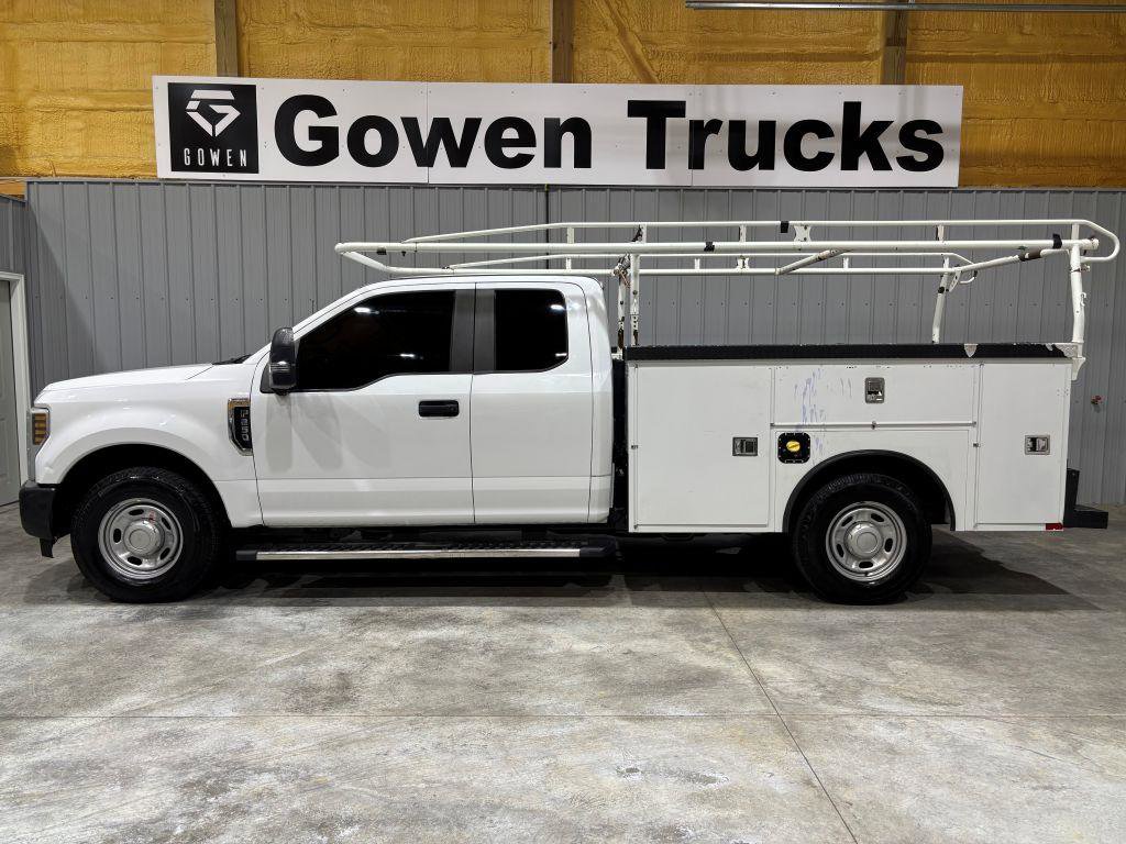 Used 2019 Ford F250 XL w/ Power Equipment Group RWD image 2