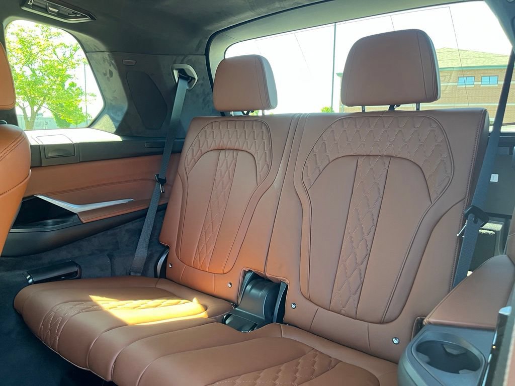 Used 2026 BMW X7 M60i AWD/4WD image 24