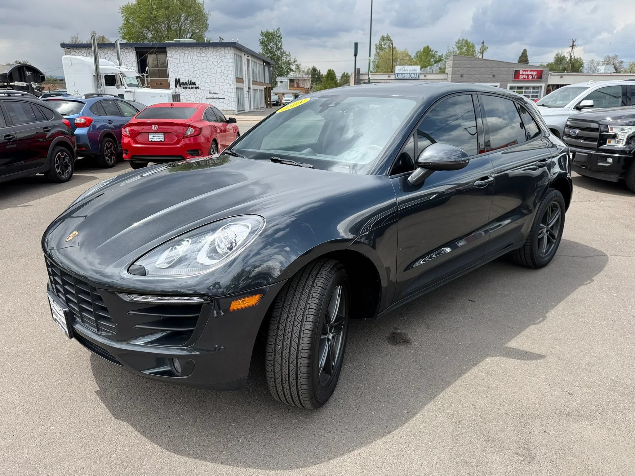 Used 2018 Porsche Macan Sport Edition AWD/4WD image 5