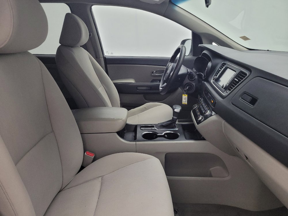 Used 2020 Kia Sedona L FWD image 21