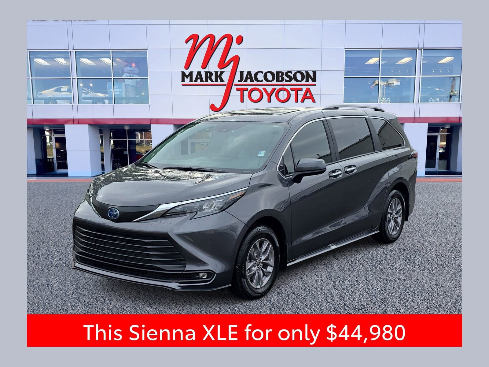 Used 2025 Toyota Sienna XLE
