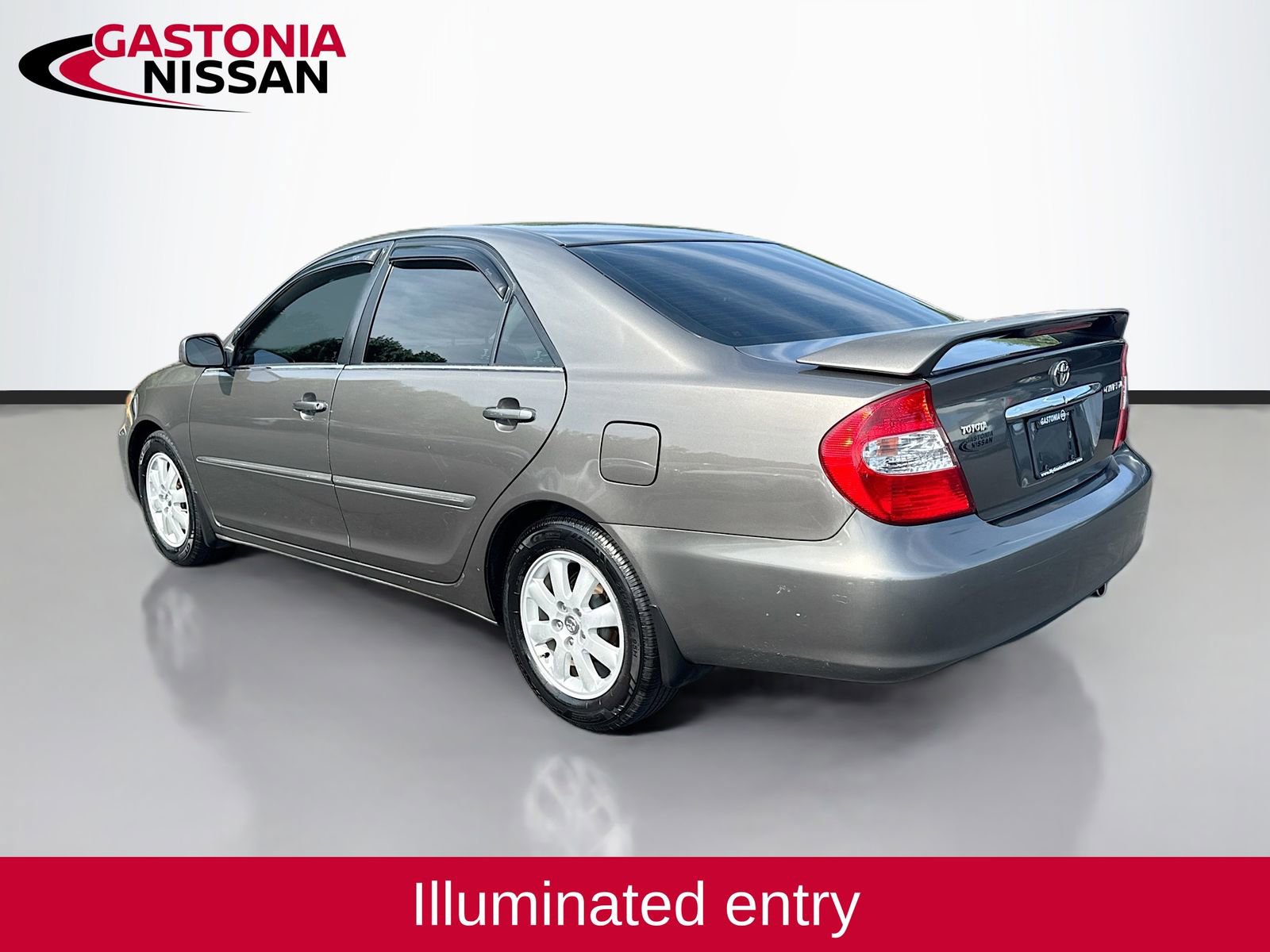 Used 2004 Toyota Camry XLE FWD image 6