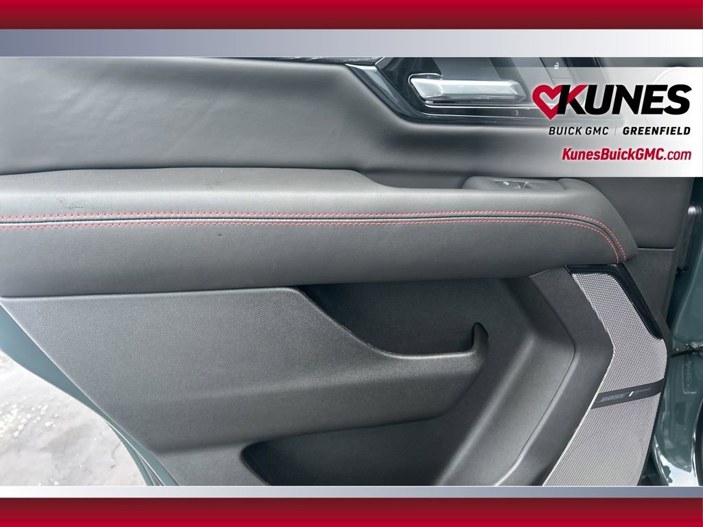 New 2026 GMC Yukon AT4 Ultimate w/ LPO, Floor Liner Package image 38