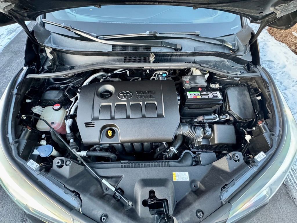 Used 2018 Toyota C-HR XLE image 9