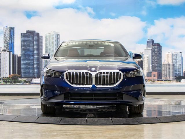 Used 2026 BMW 530i xDrive w/ Executive Package image 3