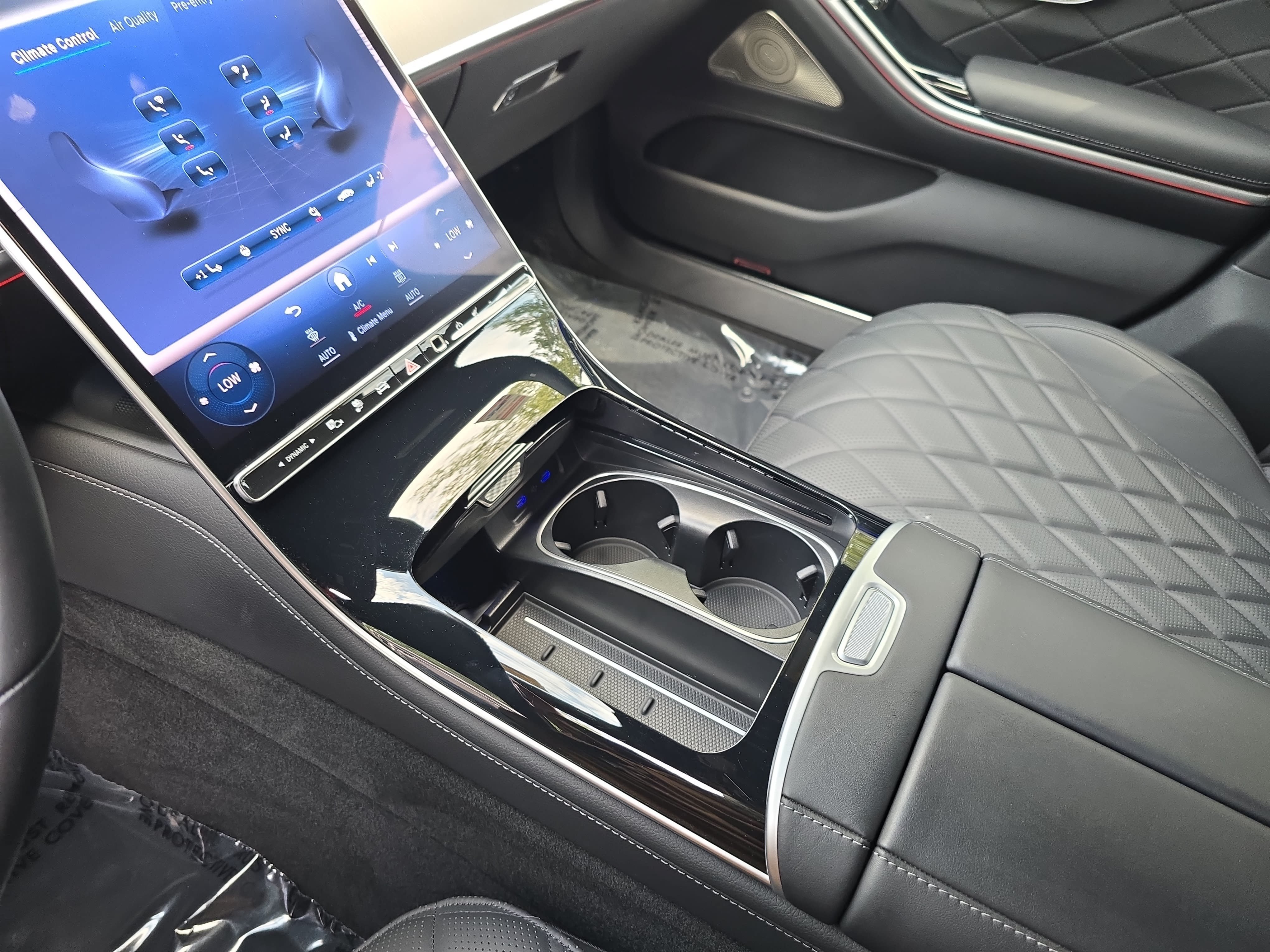 Used 2025 Mercedes-Benz S 580e 4MATIC Sedan image 25