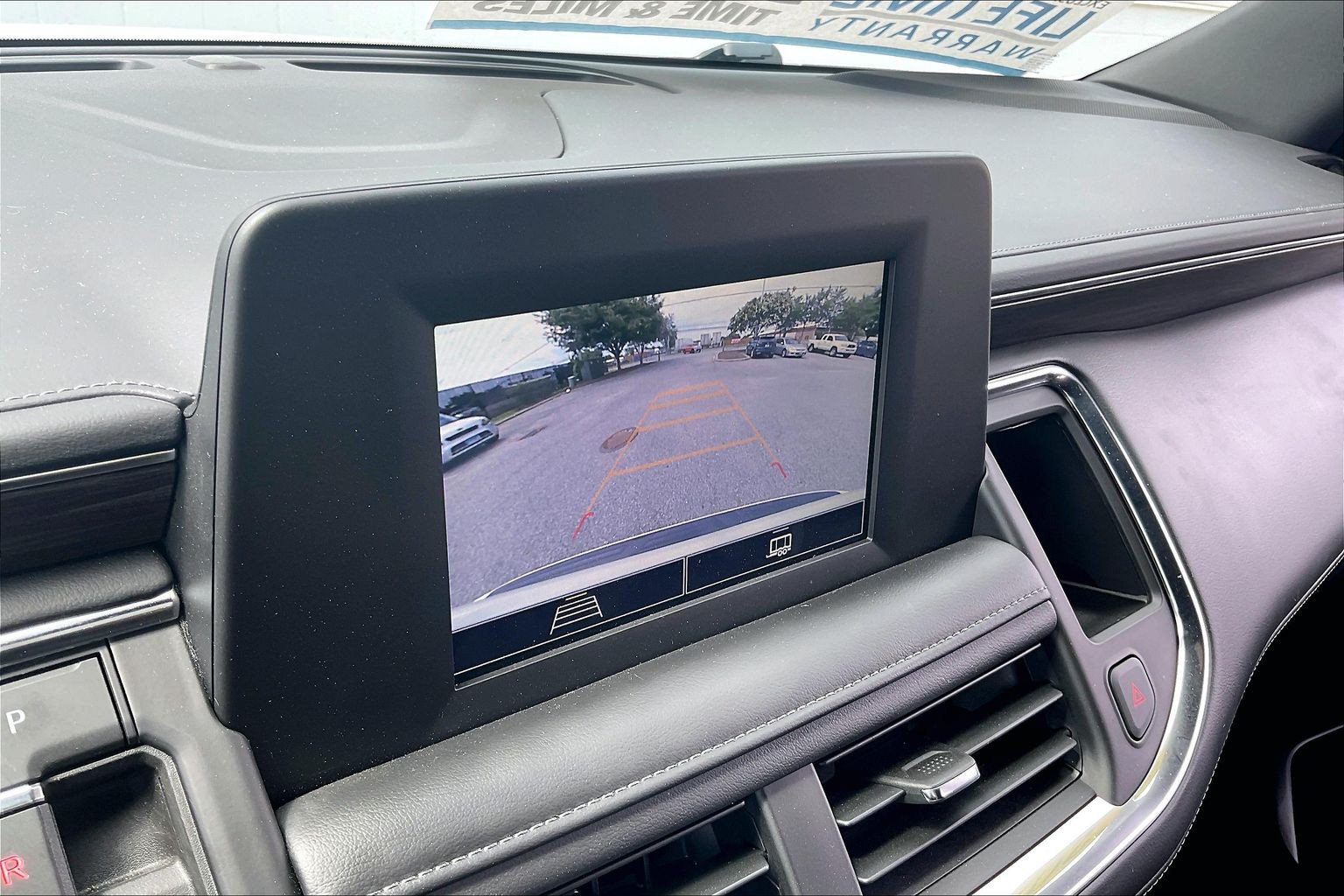 Used 2024 Chevrolet Tahoe LS AWD/4WD image 25