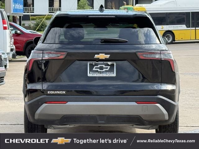 Used 2026 Chevrolet Equinox LT FWD image 7