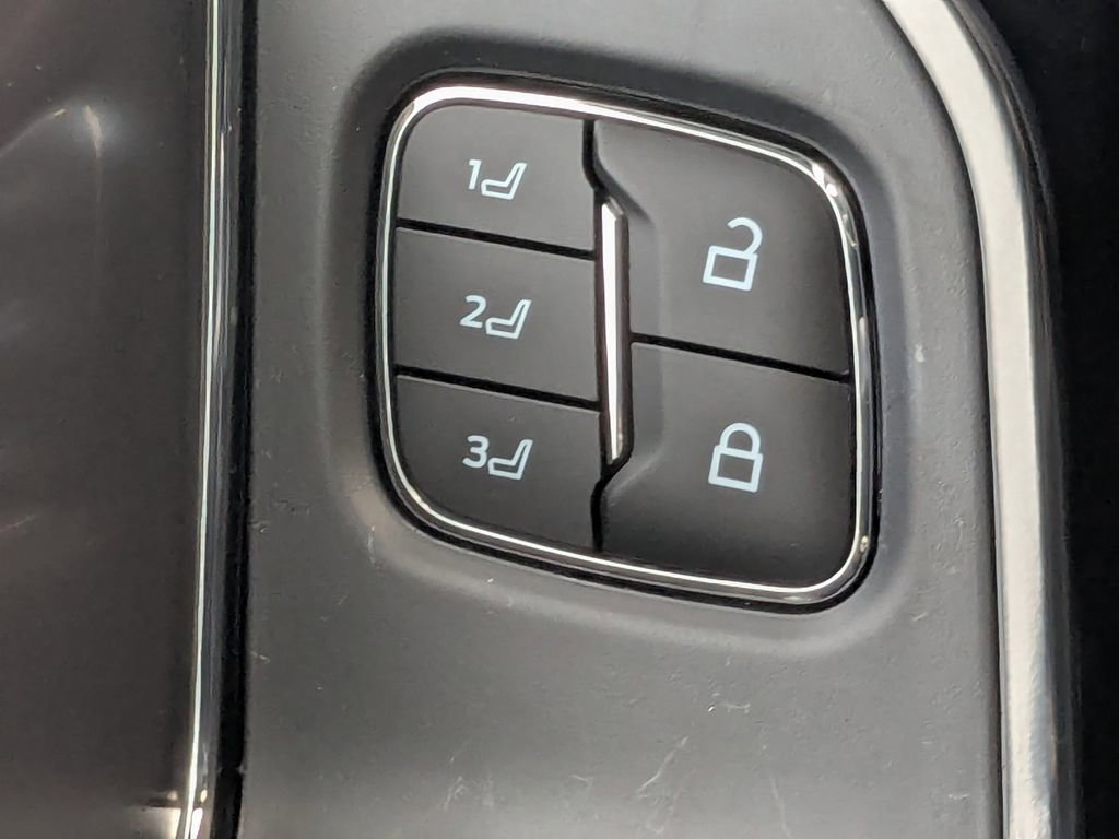 New 2025 Ford F150 Platinum w/ Equipment Group 702A High image 31