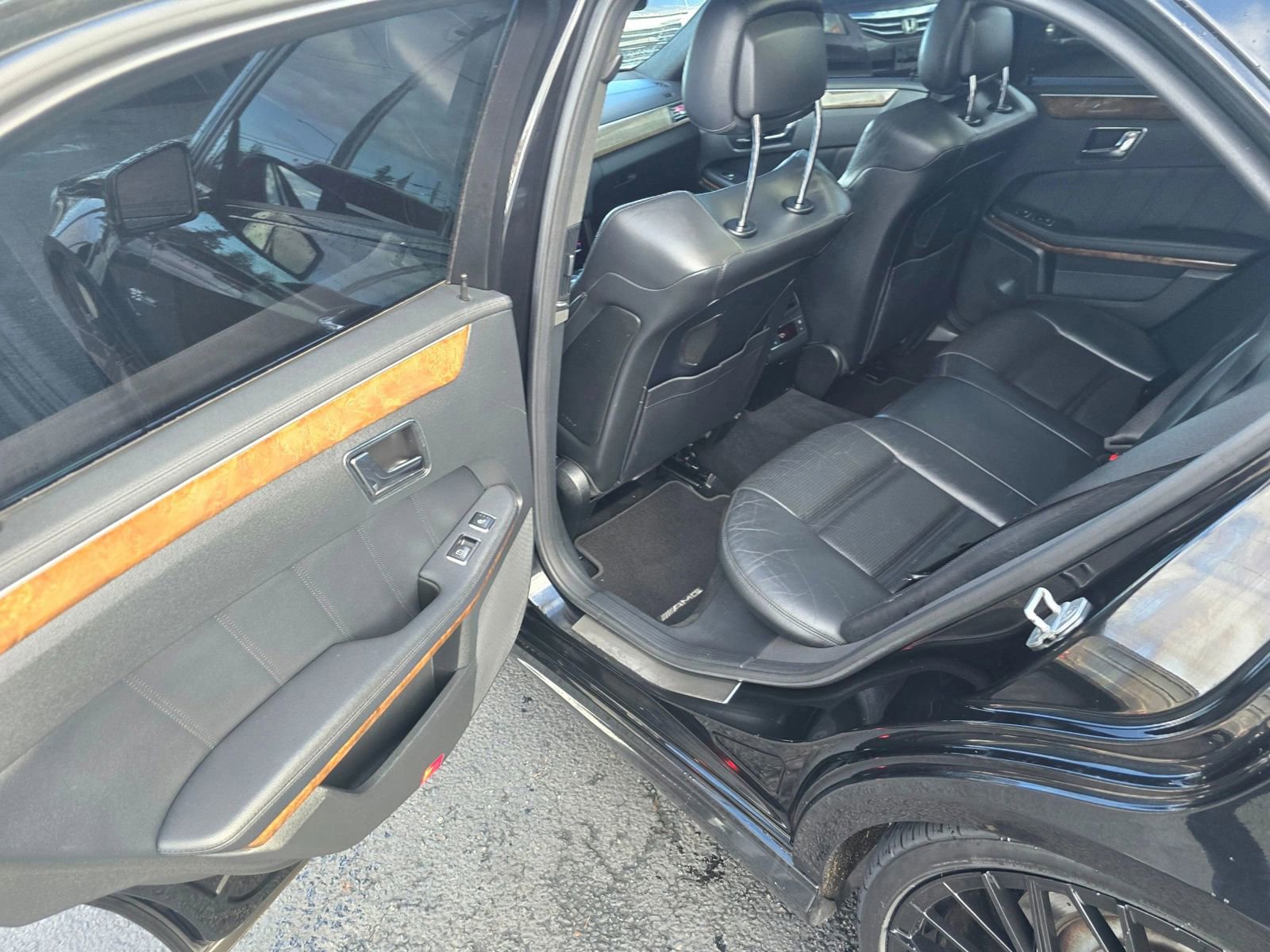 Used 2011 Mercedes-Benz E 63 AMG Sedan image 16