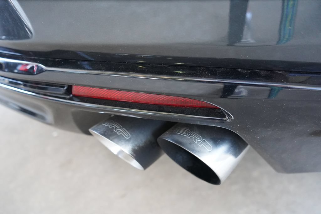Used 2018 Chevrolet Camaro ZL1 RWD image 8