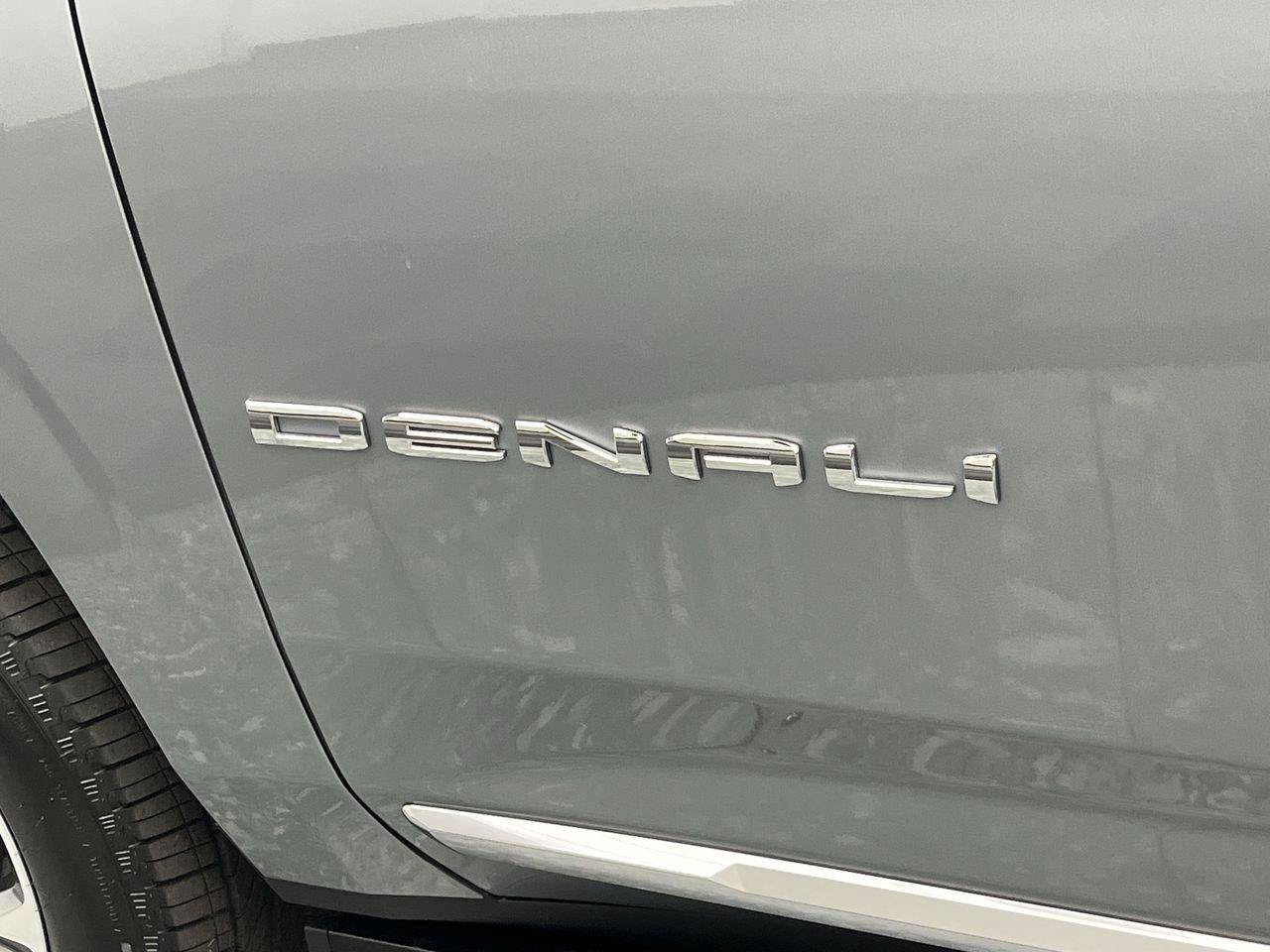 Certified 2025 GMC Yukon Denali w/ Sun & Power Step Package AWD/4WD image 37