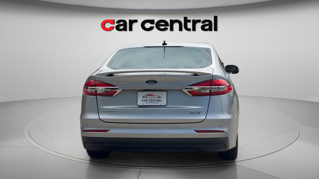 Used 2020 Ford Fusion Energi Titanium FWD image 4