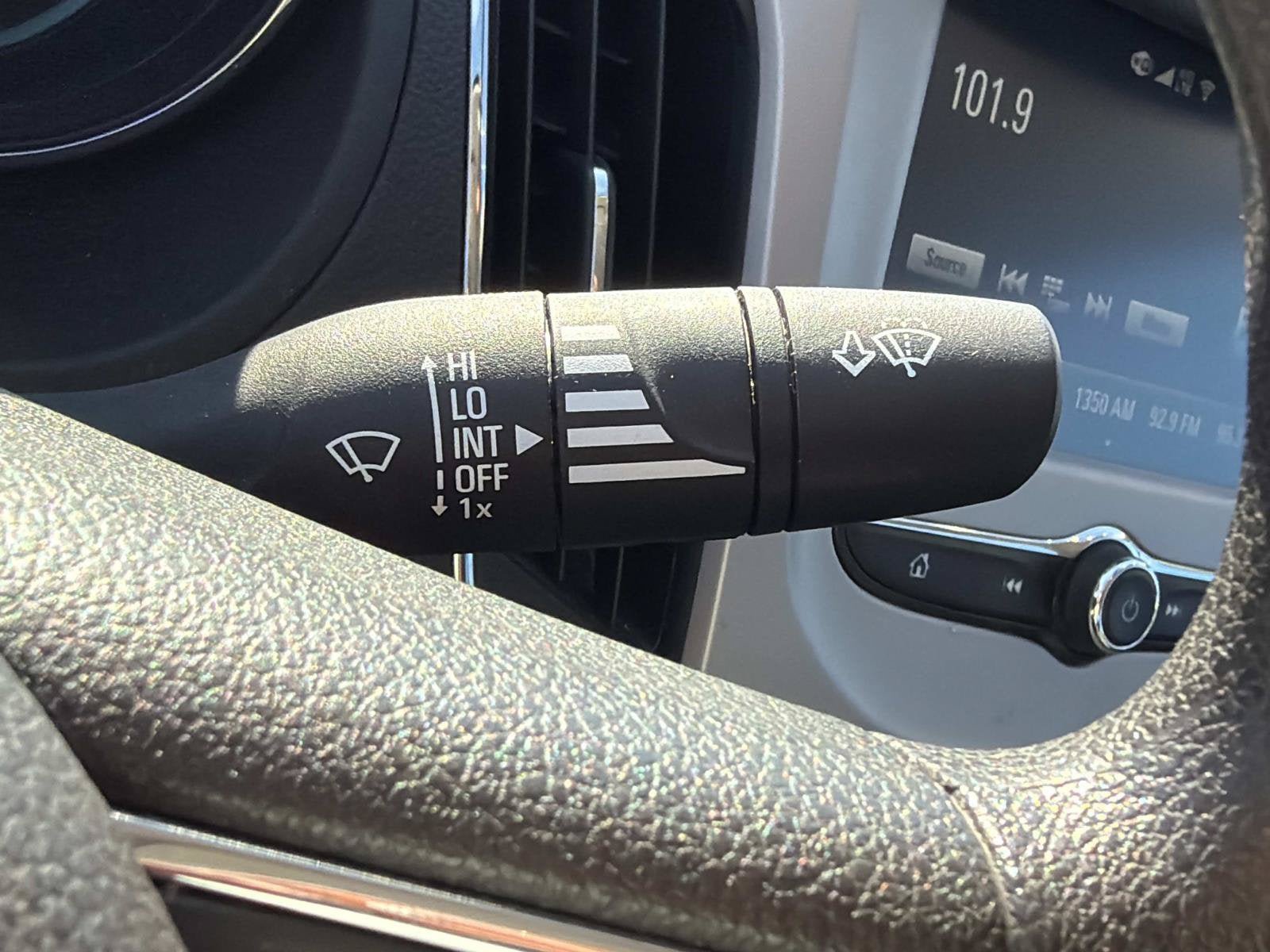 Used 2018 Chevrolet Cruze LS FWD image 12