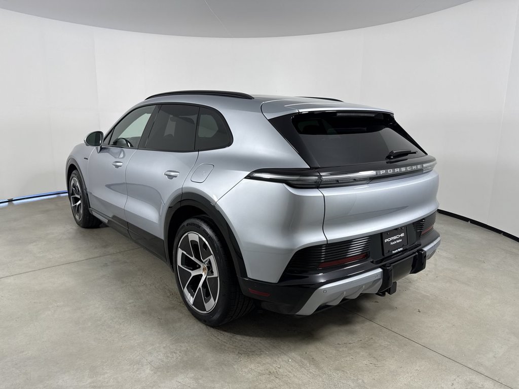 New 2026 Porsche Cayenne Electric AWD/4WD image 3