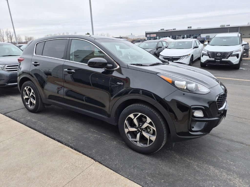 Used 2020 Kia Sportage LX image 2