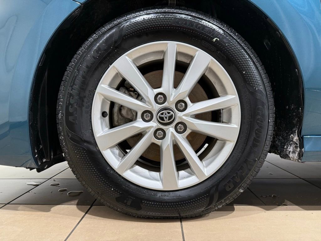 Certified 2025 Toyota Camry LE image 9