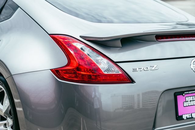 Used 2009 Nissan 370Z Touring RWD image 47