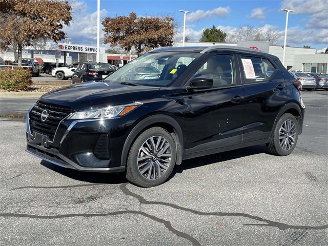 Used 2024 Nissan Kicks SV