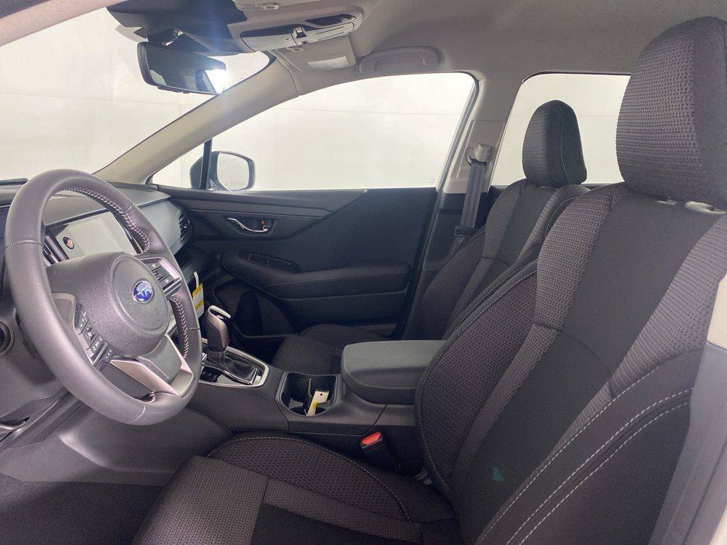 Used 2025 Subaru Outback Premium AWD/4WD image 23