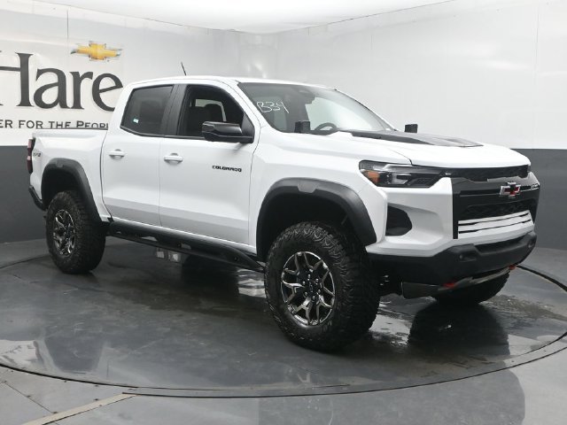 New 2026 Chevrolet Colorado ZR2 w/ Technology Package AWD/4WD image 6