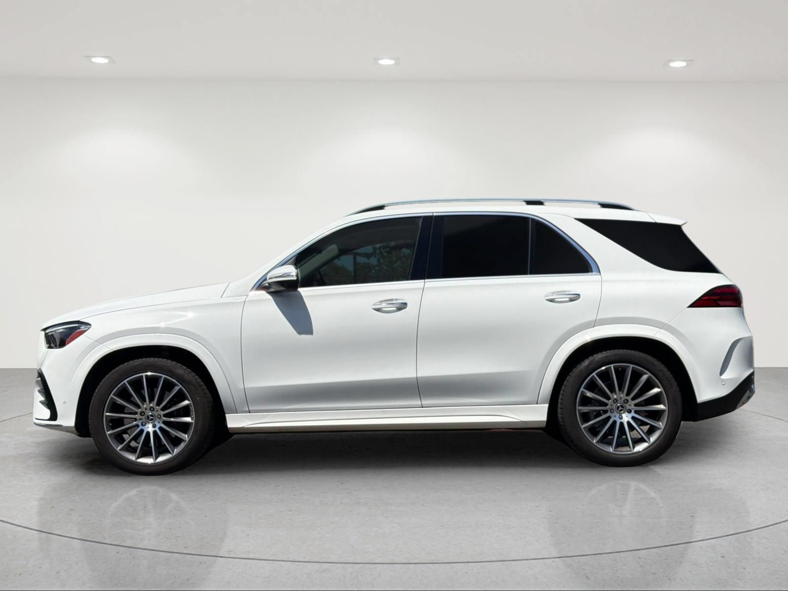 Used 2024 Mercedes-Benz GLE 350 4MATIC image 2