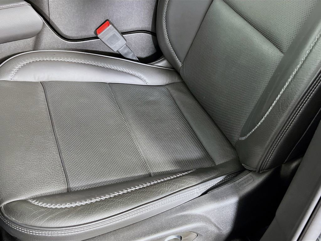 Certified 2023 GMC Yukon Denali w/ Advanced Technology Package image 19