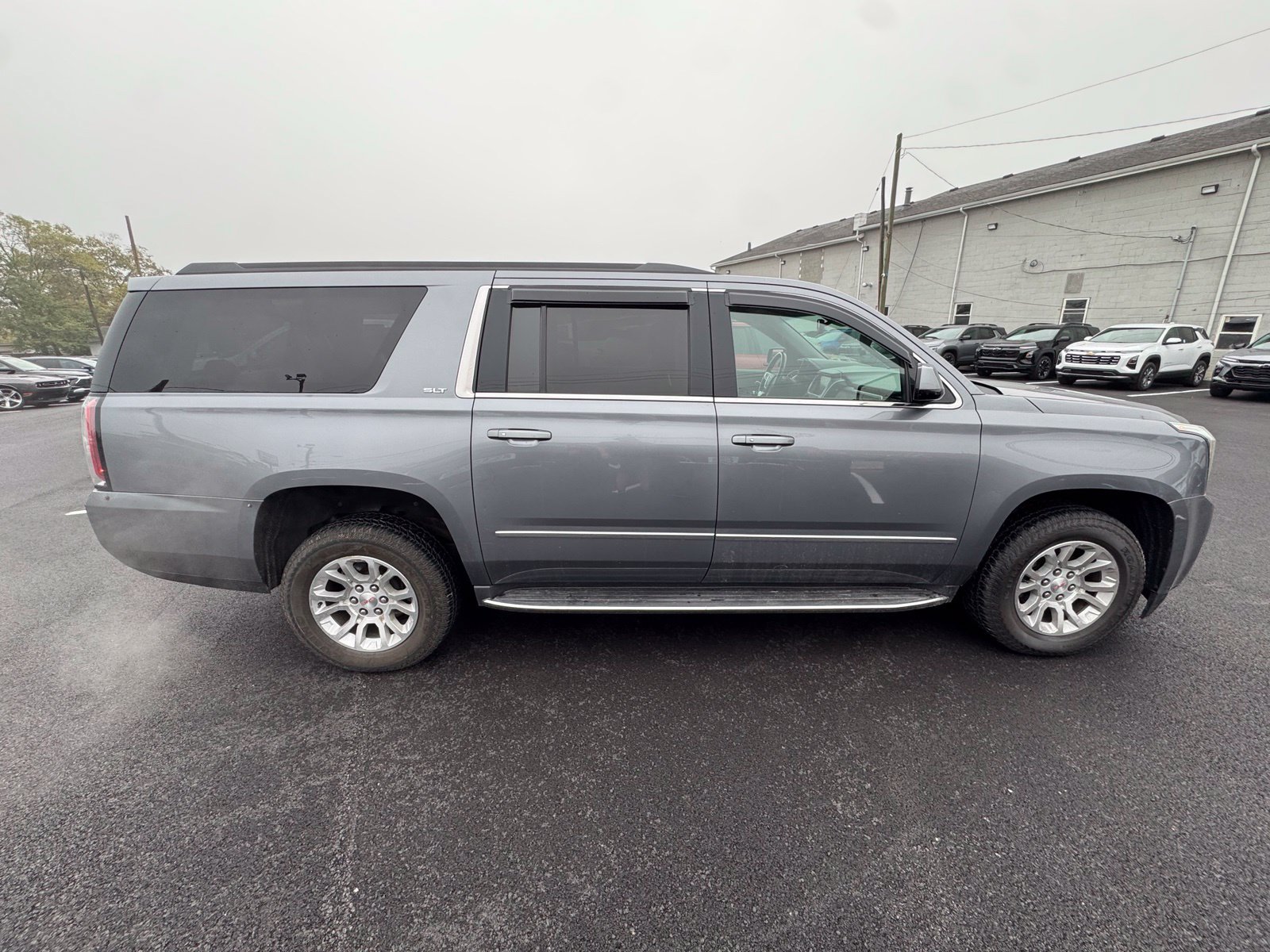 Used 2018 GMC Yukon XL SLT AWD/4WD image 7