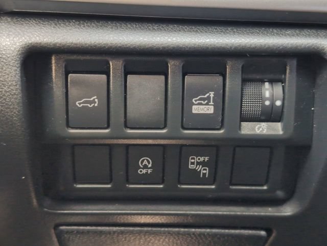 Used 2020 Subaru Forester Premium AWD/4WD image 17