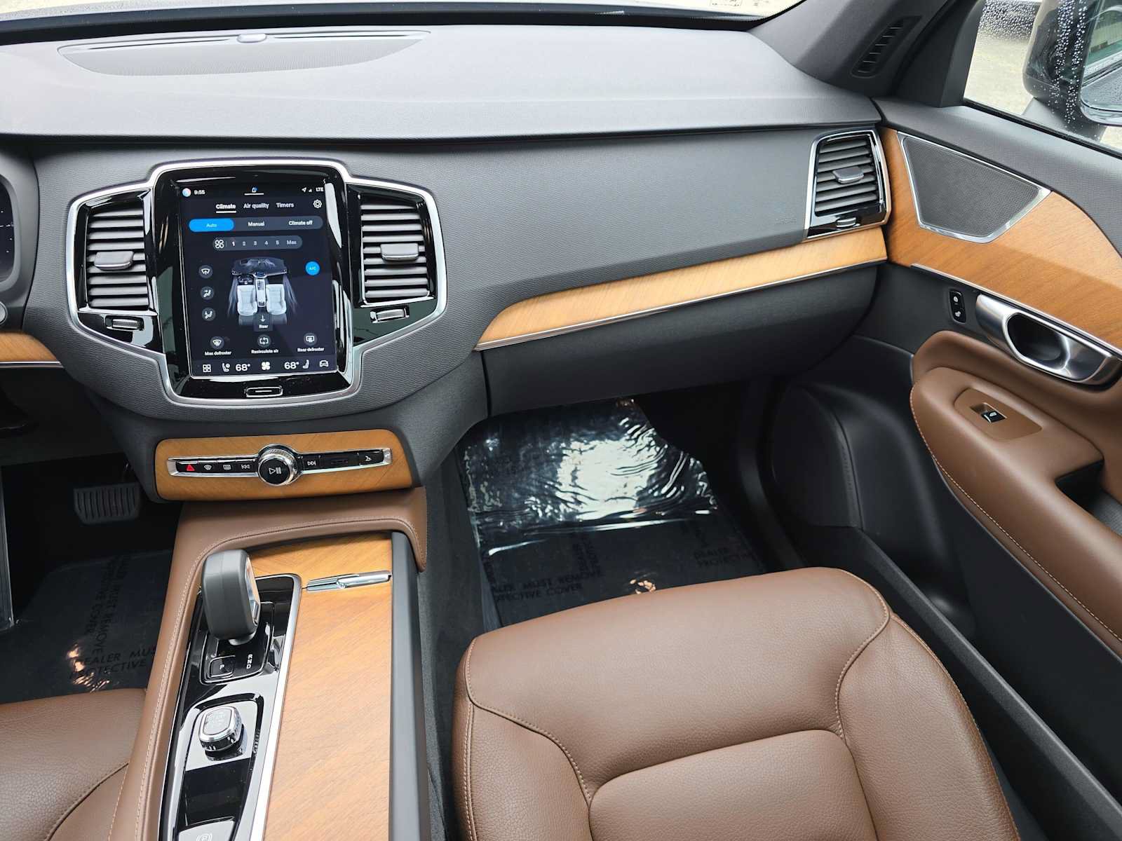 Certified 2023 Volvo XC90 T8 Plus AWD/4WD image 20