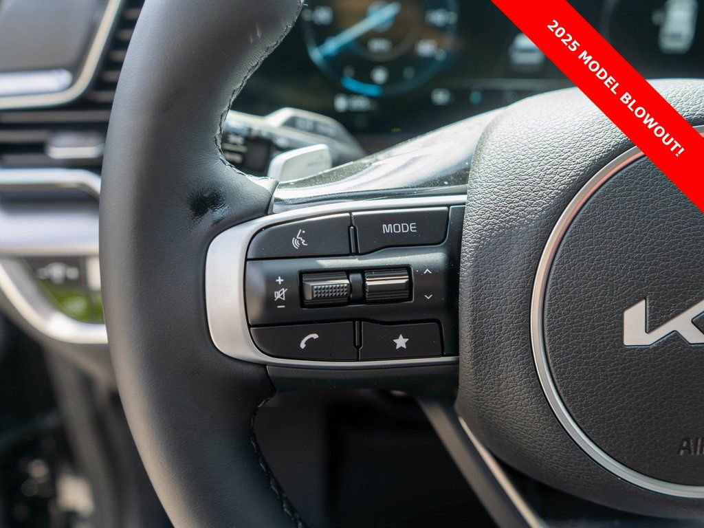 Used 2025 Kia Sportage SX Prestige image 18