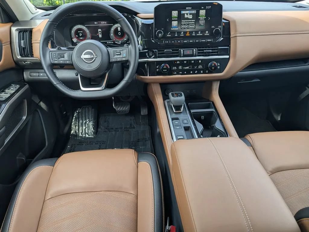 Certified 2025 Nissan Pathfinder Platinum w/ Cargo Package FWD image 20
