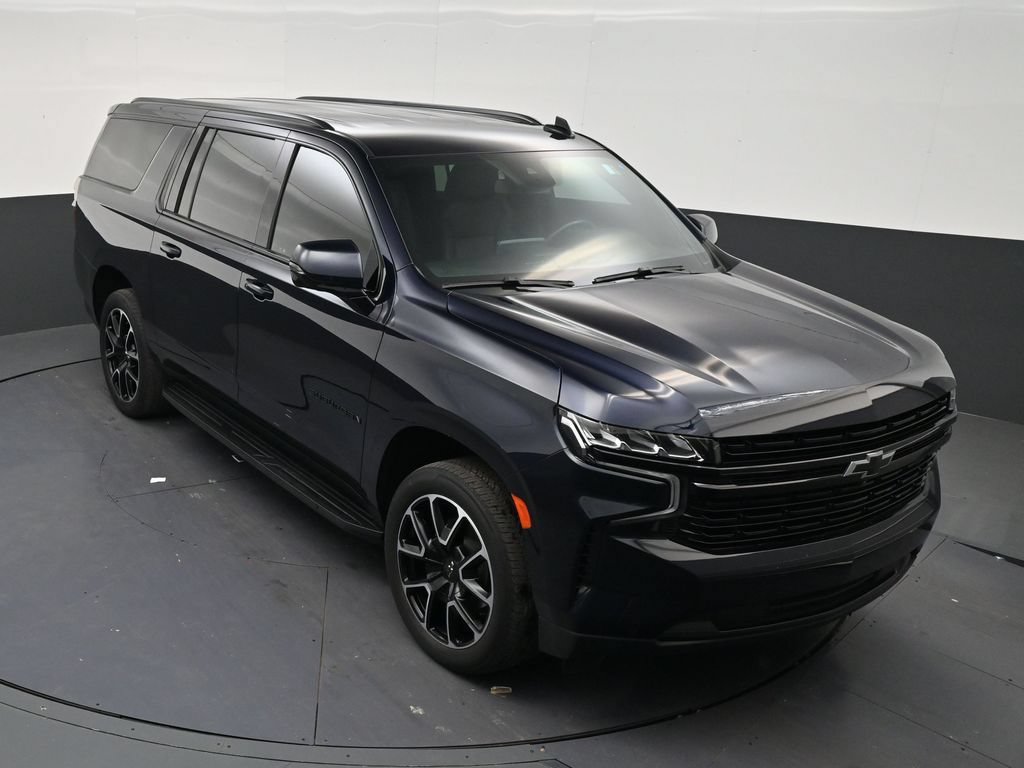 Used 2024 Chevrolet Suburban RST w/ Luxury Package RWD image 18