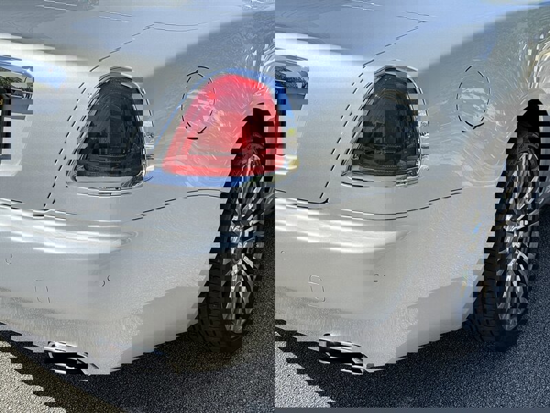 Used 2016 Rolls-Royce Dawn image 37