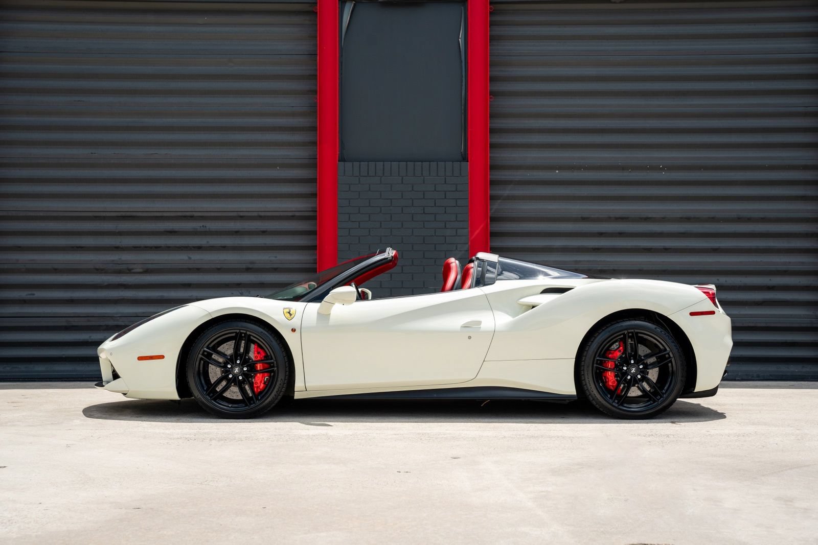 Used 2018 Ferrari 488 Spider RWD image 6