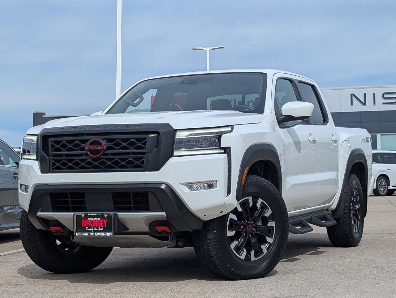Certified 2023 Nissan Frontier PRO-4X w/ Technology Package AWD/4WD image 2