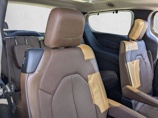 Used 2017 Chrysler Pacifica Limited w/ Advanced Safetytec Group image 22