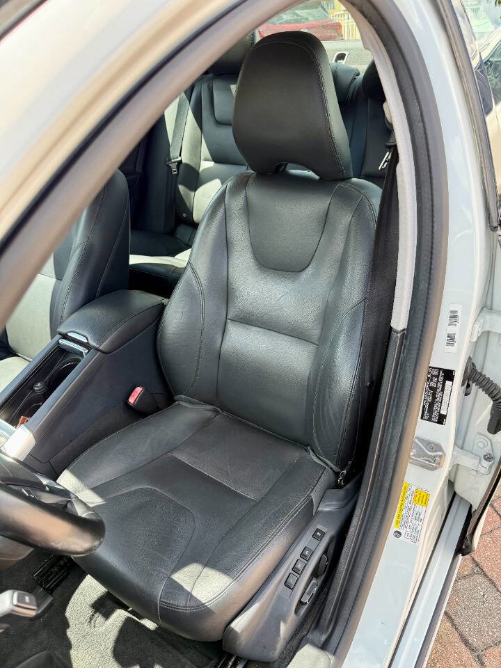 Used 2016 Volvo S60 T5 Premier image 16