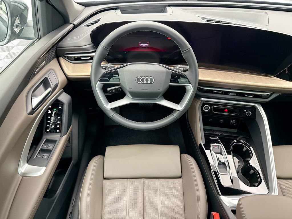 Used 2025 Audi Q5 Premium Plus w/ Premium Plus image 11