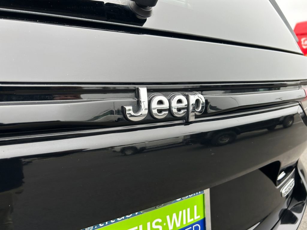 Used 2022 Jeep Grand Cherokee Overland image 32