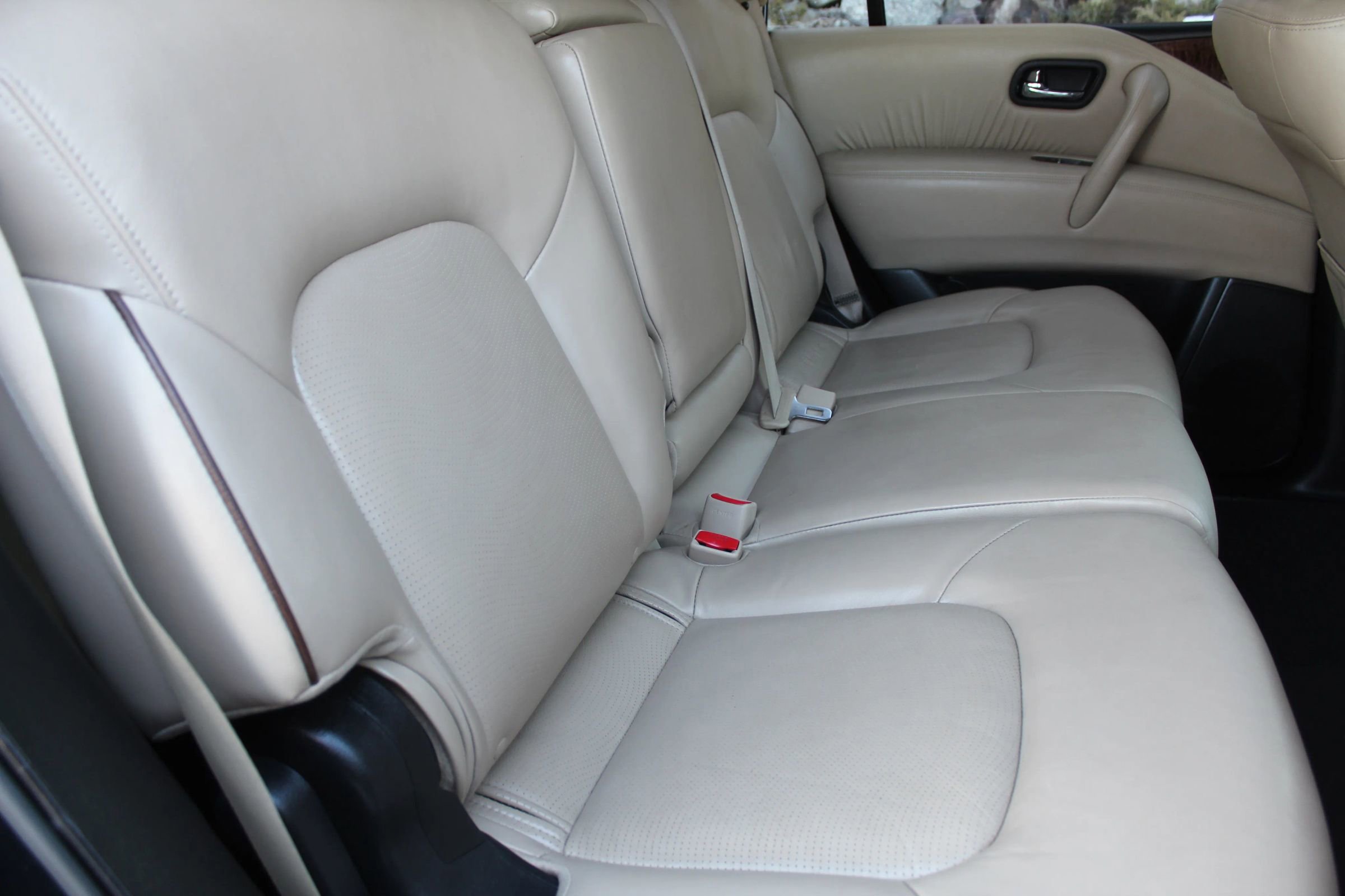 Used 2017 Nissan Armada SL image 16