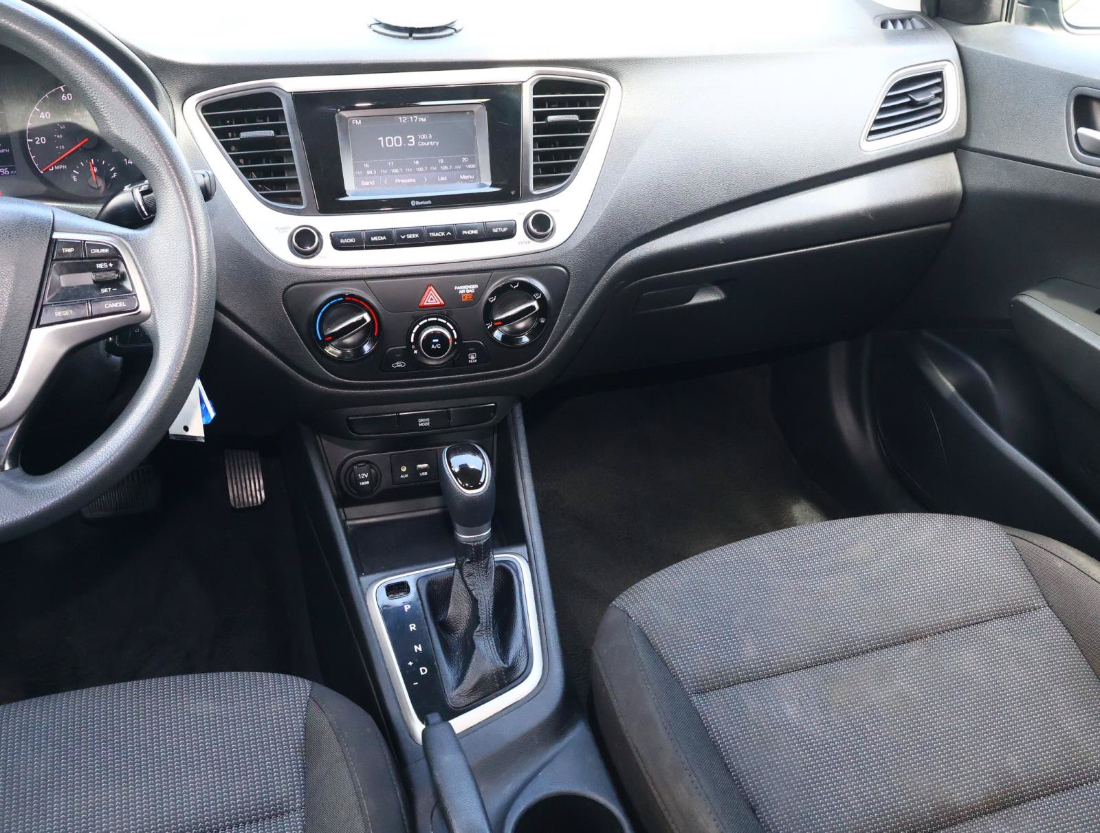 Used 2022 Hyundai Accent SE FWD image 10