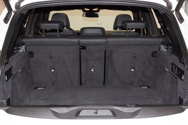 Used 2025 BMW X5 xDrive50e image 14