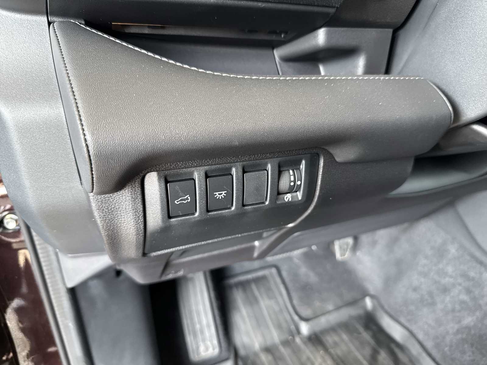 Used 2024 Subaru Ascent Touring AWD/4WD image 31