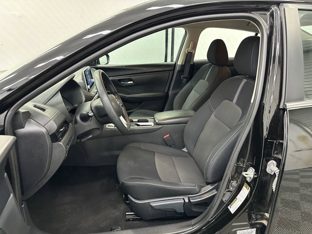 Used 2024 Nissan Sentra SV image 9