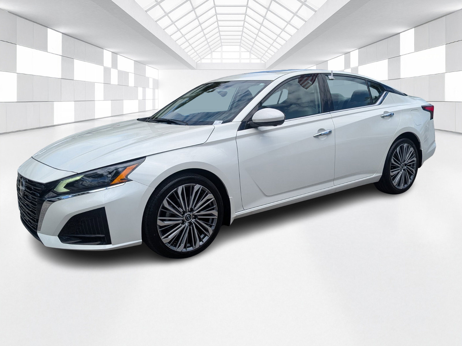 Certified 2025 Nissan Altima 2.5 SL FWD image 3