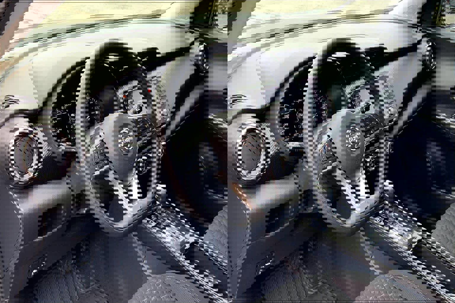 Used 2023 Nissan Kicks SV image 15